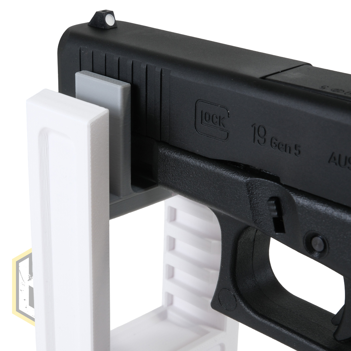 UM Pistol Stand Set White 14