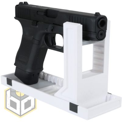 UM Pistol Stand Set White 3