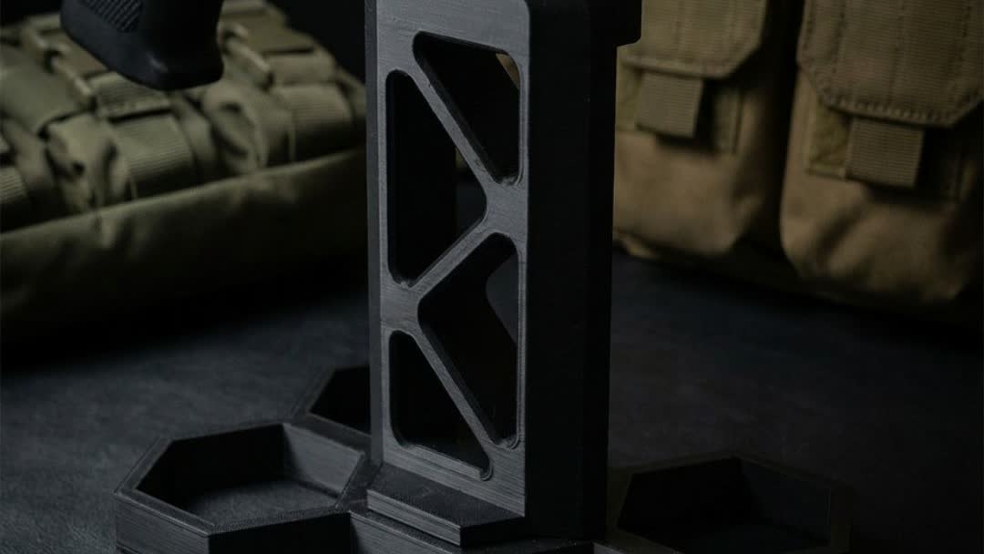 M4 Rifle Stand Black no Logo V3 close-up detail